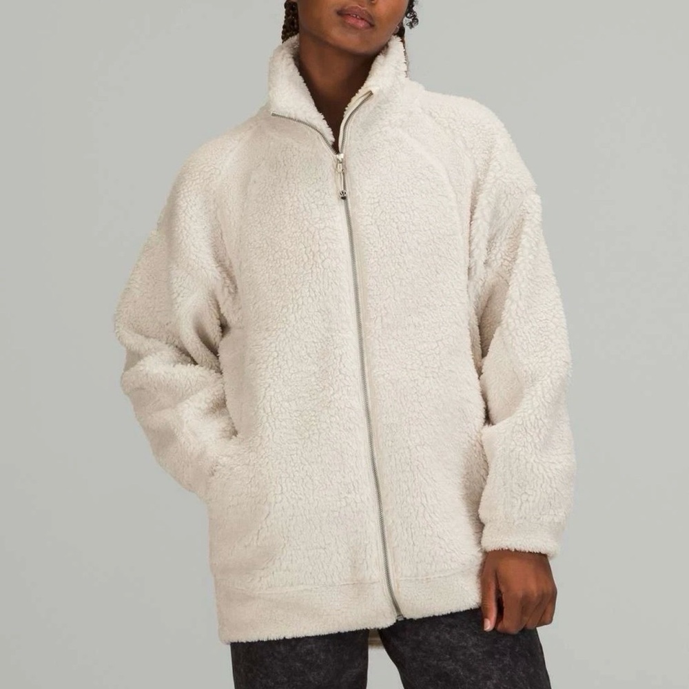 Womens Lululemon Athletica long textured fleeced jacket-size XS/S(23x29)